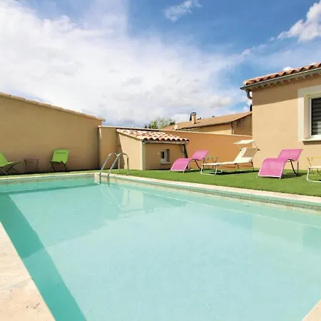 3 Bedroom Amazing In Monteux