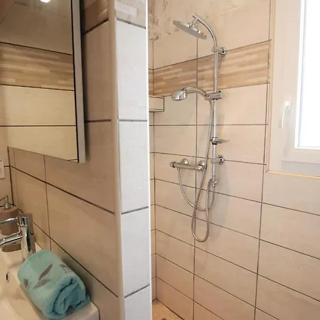 3 Bedroom Amazing In Holiday home Monteux